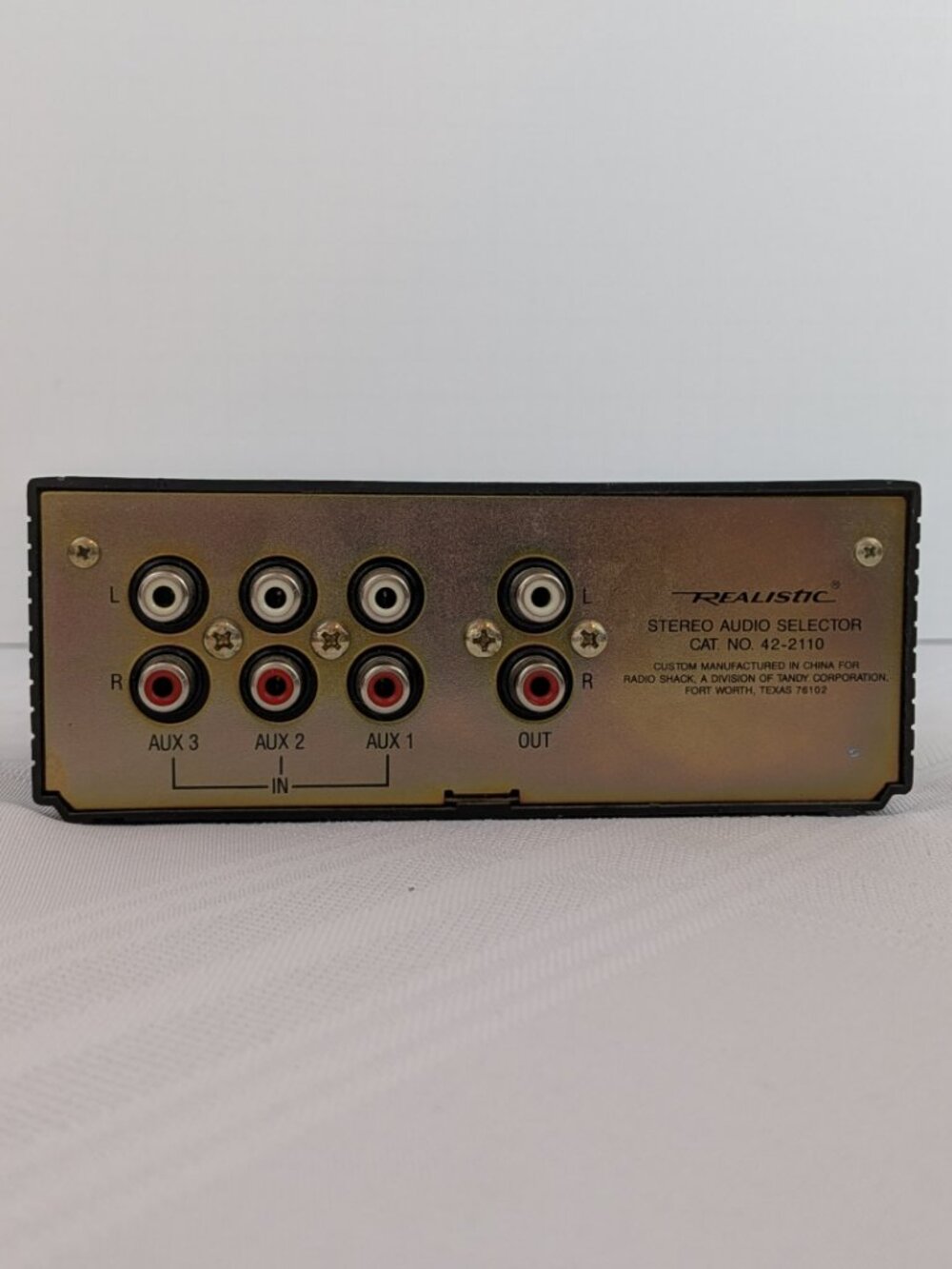 Realistic Stereo Audio Selector 3-Input Switcher Model 42-2110 - Picture 3 of 6